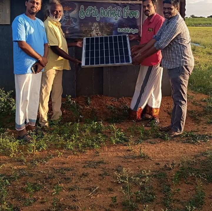 Team with solar panel at Sri Bhomma Lingeswara Goshala — near AP and Karnataka border